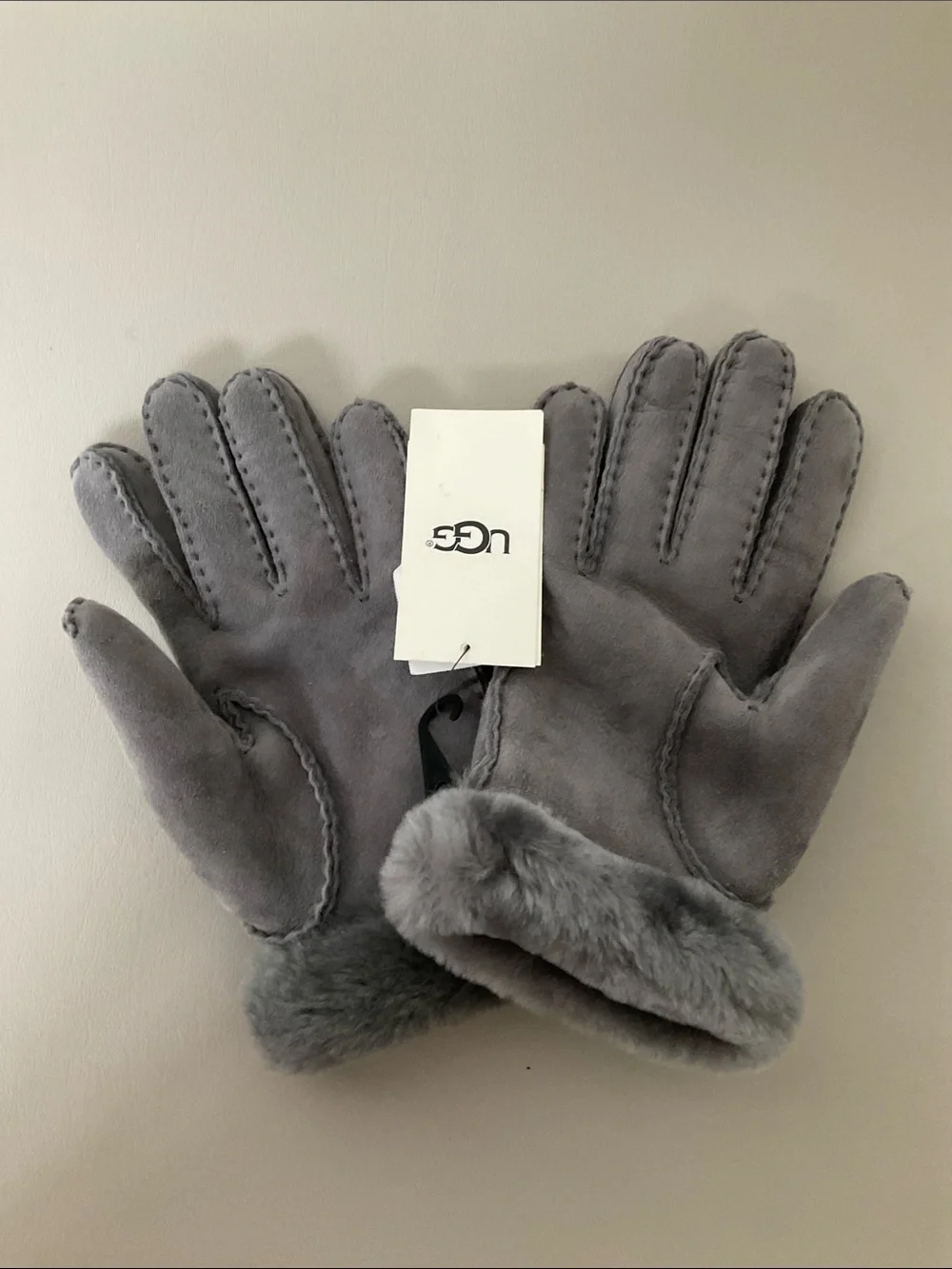 UGG, Sheepskin, NWT, Charcoal Gloves